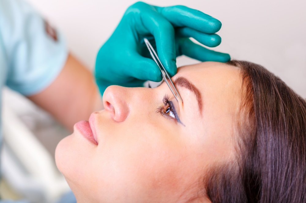 Eyelid Surgery Restores the Youthful Appearance of the Eyelids